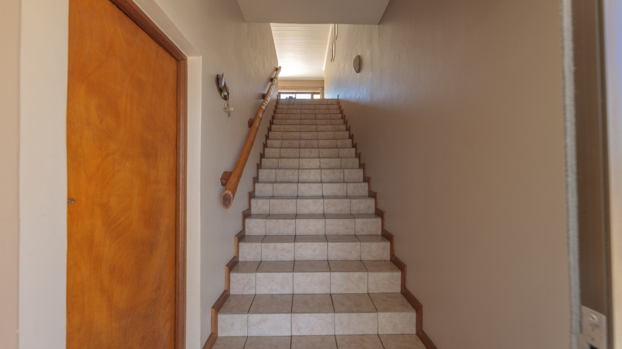 4 Bedroom Property for Sale in Struisbaai Western Cape